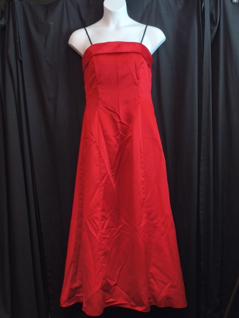 Elegant Red Satin Strapless Evening Dress #0114